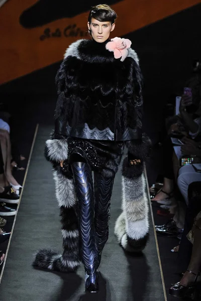 Look 8